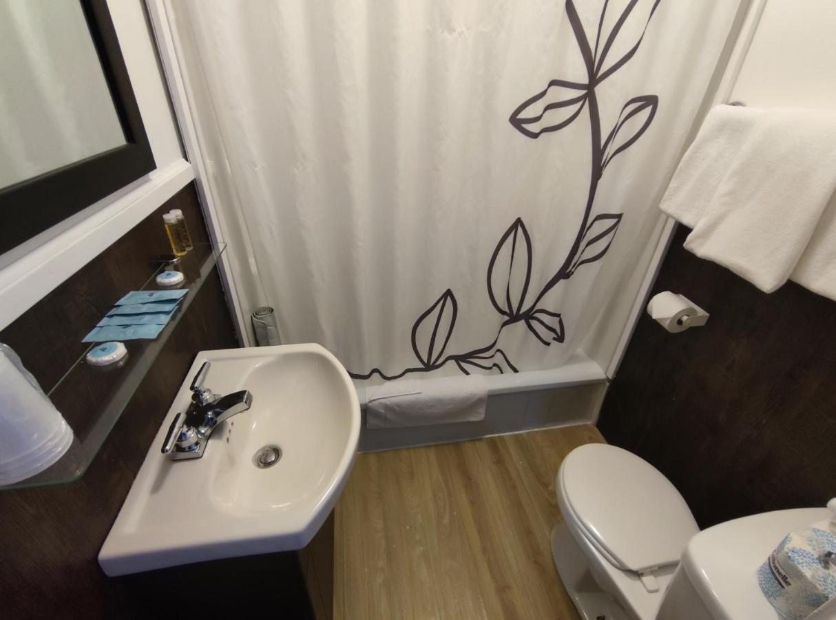 Pemberton Hotel Экстерьер фото
