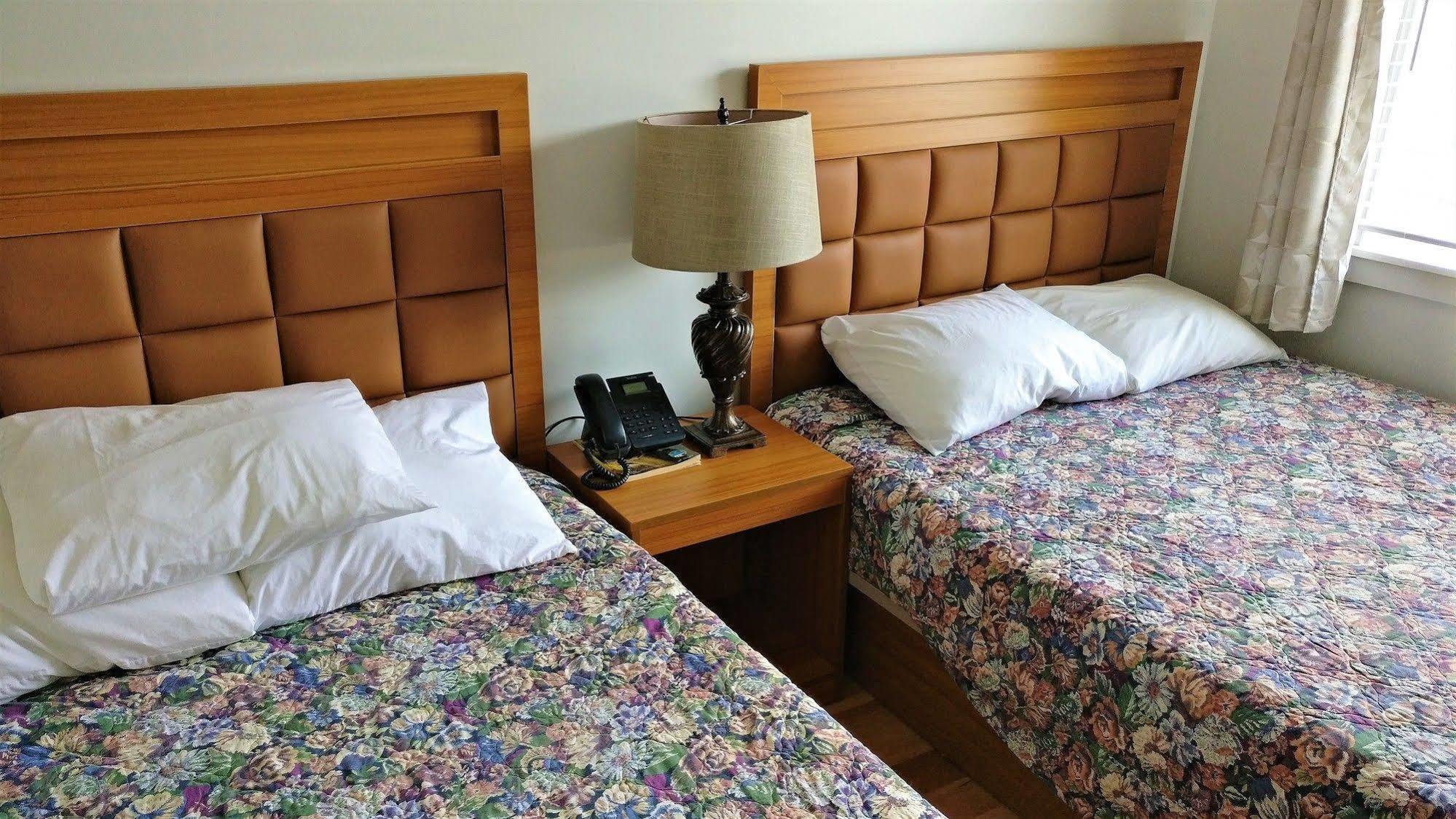 Pemberton Hotel Экстерьер фото